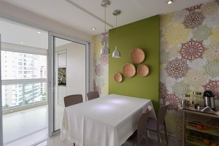 Apartamento à venda com 145m², 3 quartos e 3 vagas Apartamento à venda com 145m², 3 quartos e 3 vagasCopa