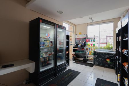 Apartamento à venda com 145m², 3 quartos e 3 vagas Apartamento à venda com 145m², 3 quartos e 3 vagasÁrea comum - Mini-mercado