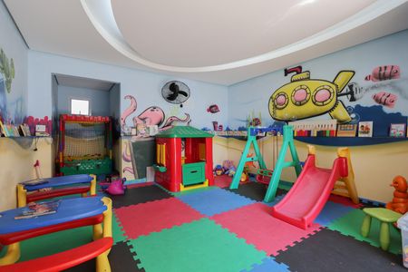 Apartamento à venda com 145m², 3 quartos e 3 vagas Apartamento à venda com 145m², 3 quartos e 3 vagasÁrea comum - Brinquedoteca