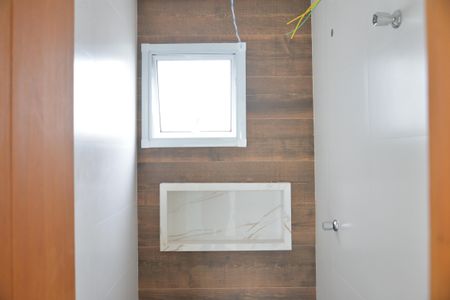 Apartamento à venda com 106m², 2 quartos e 2 vagasBanheiro da Suíte