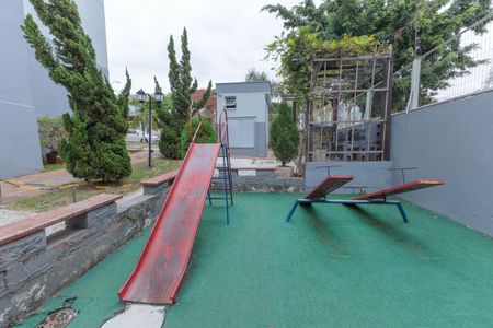 Apartamento à venda com 42m², 2 quartos e 1 vaga Apartamento à venda com 42m², 2 quartos e 1 vagaÁrea comum - Playground