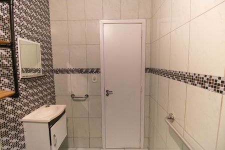 Casa para alugar com 150m², 2 quartos e 3 vagas Casa para alugar com 150m², 2 quartos e 3 vagasBanheiro