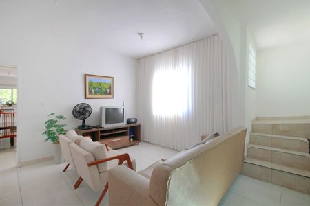 Apartamento para alugar com 160m², 3 quartos e 1 vagaSala