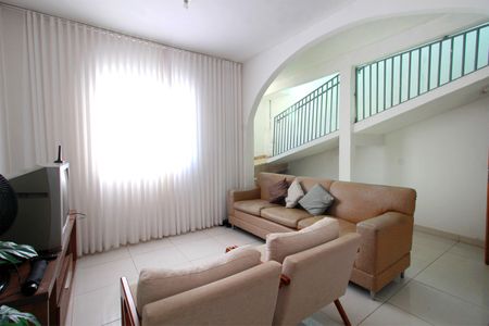 Apartamento para alugar com 160m², 3 quartos e 1 vagaSala