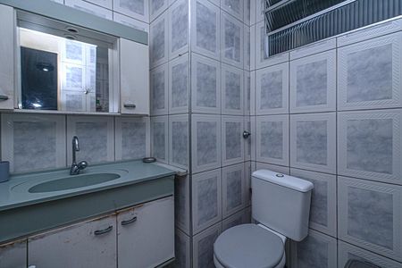 Apartamento à venda com 61m², 2 quartos e 1 vaga Apartamento à venda com 61m², 2 quartos e 1 vagaBanheiro Social