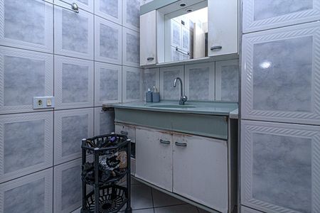 Apartamento à venda com 61m², 2 quartos e 1 vaga Apartamento à venda com 61m², 2 quartos e 1 vagaBanheiro Social