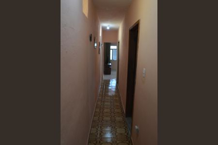 Casa à venda com 260m², 4 quartos e 2 vagasCorredor Casa 1