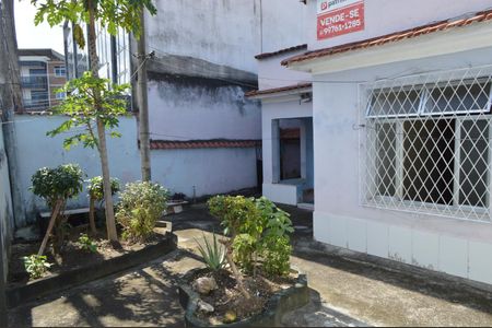 Casa à venda com 260m², 4 quartos e 2 vagasQuintal - Casa 2