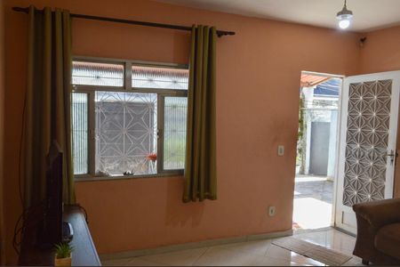 Casa à venda com 260m², 4 quartos e 2 vagasSala - Casa 1