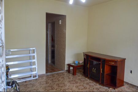 Casa à venda com 260m², 4 quartos e 2 vagasSala - Casa 2