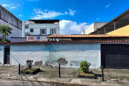 Casa à venda com 260m², 4 quartos e 2 vagasFachada