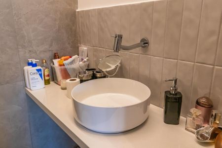 Apartamento para alugar com 76m², 2 quartos e 2 vagas Apartamento para alugar com 76m², 2 quartos e 2 vagasBanheiro 2