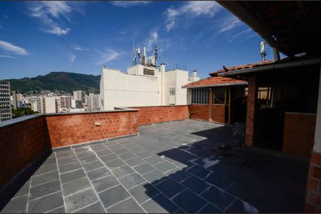 Apartamento à venda com 220m², 3 quartos e 1 vagaTerraço