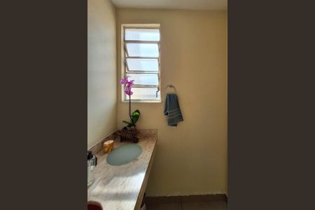 Apartamento à venda com 140m², 4 quartos e 1 vaga Apartamento à venda com 140m², 4 quartos e 1 vagaLavabo
