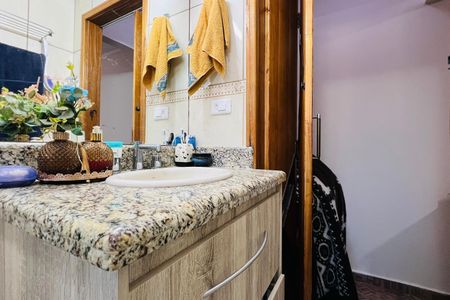 Casa à venda com 126m², 3 quartos e 3 vagas Casa à venda com 126m², 3 quartos e 3 vagasBanheiro da Suíte