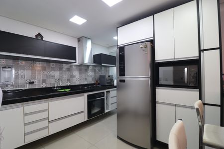 Apartamento à venda com 92m², 3 quartos e 2 vagasCozinha