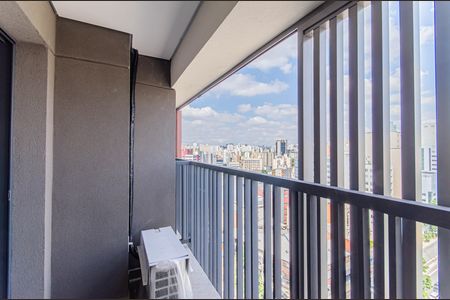Studio para alugar com 24m², 1 quarto e sem vaga Studio para alugar com 24m², 1 quarto e sem vagaVaranda