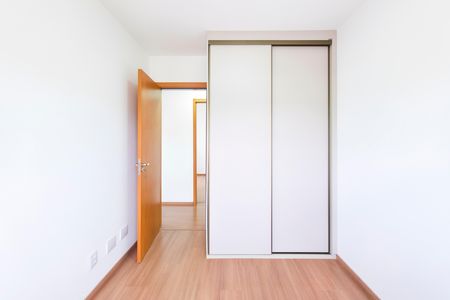 Apartamento para alugar com 65m², 3 quartos e 2 vagas Apartamento para alugar com 65m², 3 quartos e 2 vagasQuarto
