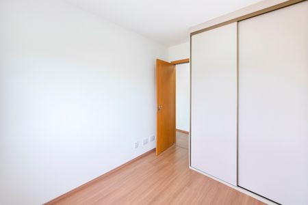 Apartamento para alugar com 65m², 3 quartos e 2 vagas Apartamento para alugar com 65m², 3 quartos e 2 vagasQuarto