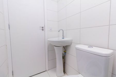 Apartamento para alugar com 35m², 2 quartos e sem vaga Apartamento para alugar com 35m², 2 quartos e sem vagaBanheiro