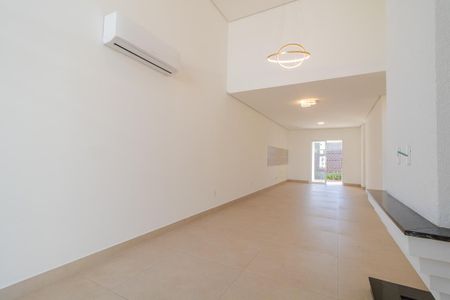 Casa de condomínio à venda com 100m², 3 quartos e 2 vagasSala