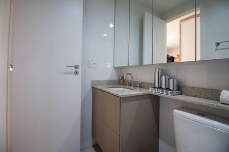 Apartamento à venda com 38m², 1 quarto e 1 vaga Apartamento à venda com 38m², 1 quarto e 1 vagaBanheiro
