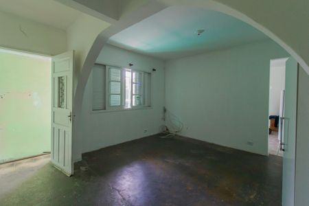 Casa para alugar com 50m², 1 quarto e 1 vaga Casa para alugar com 50m², 1 quarto e 1 vagaSala