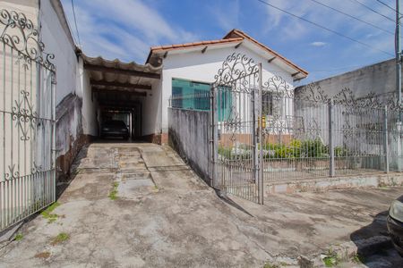 Casa para alugar com 50m², 1 quarto e 1 vaga Casa para alugar com 50m², 1 quarto e 1 vagaFachada