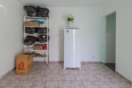 Casa para alugar com 50m², 1 quarto e 1 vaga Casa para alugar com 50m², 1 quarto e 1 vagaSala