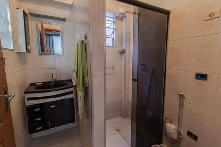 Casa para alugar com 100m², 1 quarto e 2 vagasBanheiro