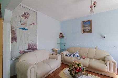 Casa para alugar com 100m², 1 quarto e 2 vagasSala