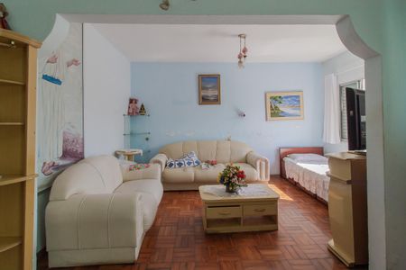 Casa para alugar com 100m², 1 quarto e 2 vagasSala