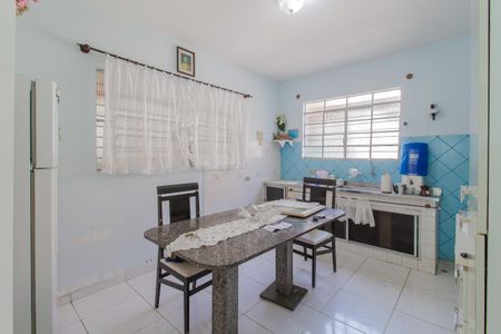 Casa para alugar com 100m², 1 quarto e 2 vagasCozinha