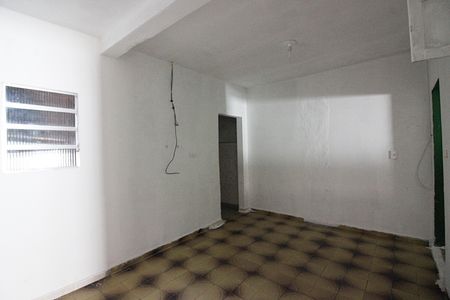 Casa à venda com 83m², 2 quartos e 2 vagasSala 
