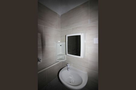 Casa à venda com 83m², 2 quartos e 2 vagasSuíte Banheiro 