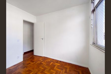 Apartamento à venda com 95m², 3 quartos e 1 vagaQuarto 2