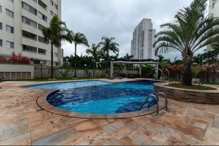 Apartamento à venda com 54m², 2 quartos e 1 vaga Apartamento à venda com 54m², 2 quartos e 1 vagaÁrea Comum - Piscina