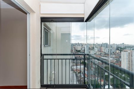Apartamento à venda com 54m², 2 quartos e 1 vaga Apartamento à venda com 54m², 2 quartos e 1 vagaVaranda
