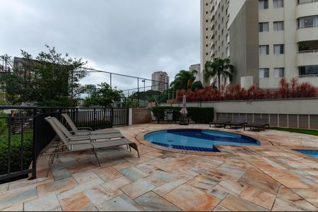 Apartamento à venda com 54m², 2 quartos e 1 vaga Apartamento à venda com 54m², 2 quartos e 1 vagaÁrea Comum - Piscina
