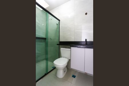 Casa de condomínio para alugar com 110m², 2 quartos e 1 vaga Casa de condomínio para alugar com 110m², 2 quartos e 1 vagaBanheiro