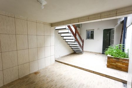 Casa de condomínio para alugar com 110m², 2 quartos e 1 vaga Casa de condomínio para alugar com 110m², 2 quartos e 1 vagaÁrea de Serviço