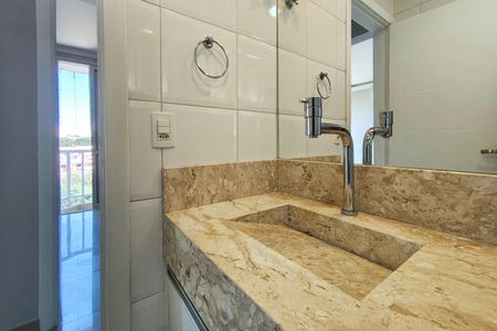 Apartamento para alugar com 80m², 3 quartos e 2 vagasBanheiro Social
