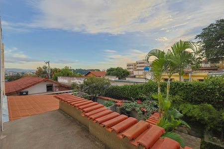 Casa à venda com 360m², 4 quartos e 2 vagasVista