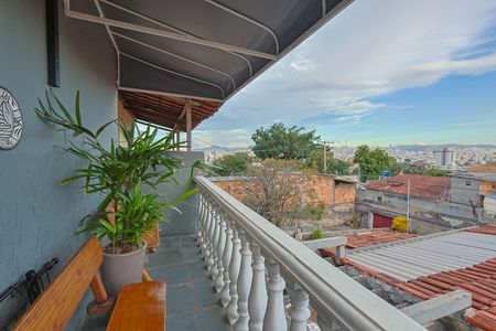 Casa à venda com 360m², 4 quartos e 2 vagasVaranda Quarto 2