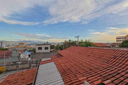 Casa à venda com 360m², 4 quartos e 2 vagasVista