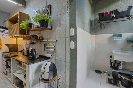 Casa à venda com 360m², 4 quartos e 2 vagasCozinha e Área de Serviço