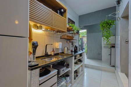 Casa à venda com 360m², 4 quartos e 2 vagasCozinha e Área de Serviço