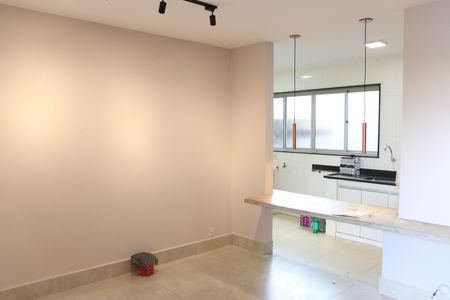 Apartamento para alugar com 71m², 2 quartos e 1 vagaSala