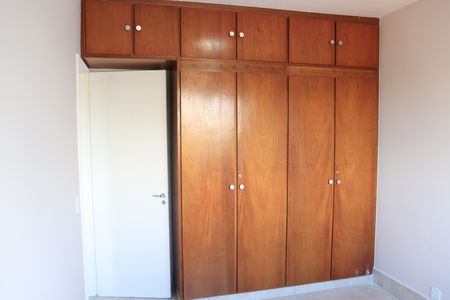 Apartamento para alugar com 71m², 2 quartos e 1 vagaQuarto 1