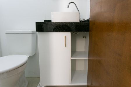 Apartamento para alugar com 36m², 2 quartos e sem vaga Apartamento para alugar com 36m², 2 quartos e sem vagaBanheiro